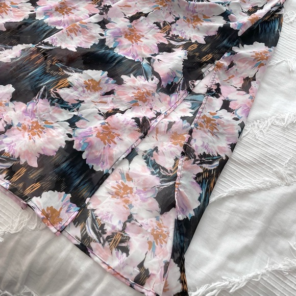 Xhilaration Sheer Floral Maxi Dress Size Medium - Picture 4 of 5